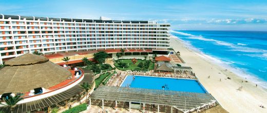 Crown Paradise Club Cancun