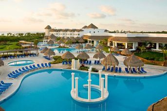 Grand Riviera Princess