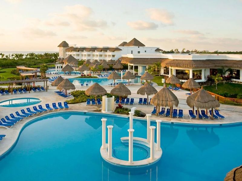 Grand Riviera Princess