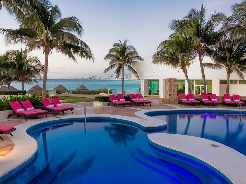 Krystal Grand Punta Cancun (ex. Hyatt Regency) 5*