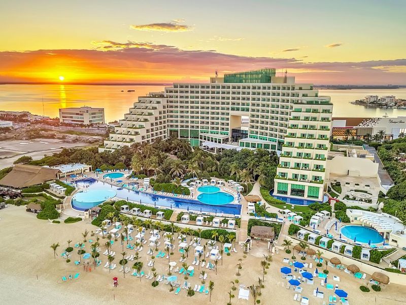 Live Aqua Beach Resort Cancun (ex. Live Aqua Cancun) 5*