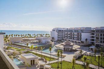 Majestic Elegance Costa Mujeres
