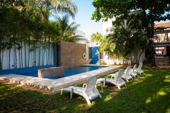 Nina Beach Club