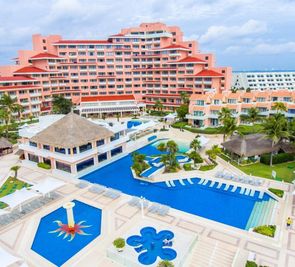 Wyndham Grand Cancun Resort & Villas (ex. Omni Cancun)