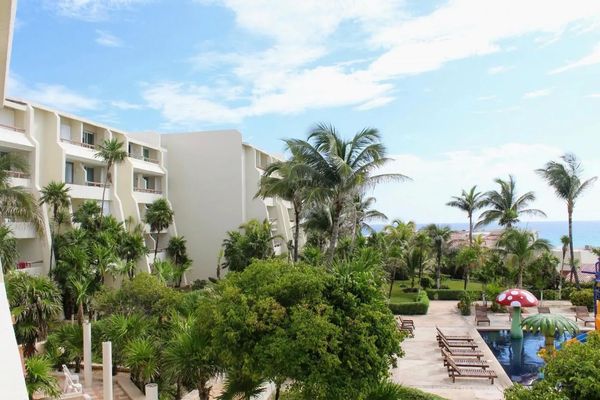 Solymar Beach Resort