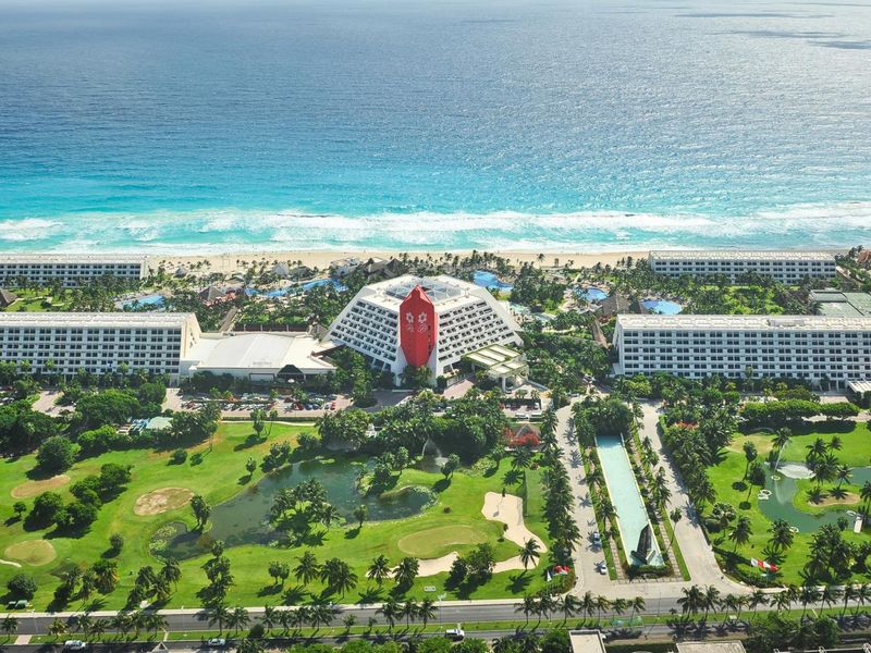The Pyramid Cancun 5*