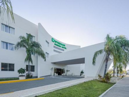 Wyndham Garden Playa del Carmen 3*