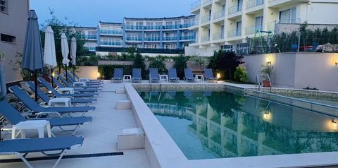 obiekt, teren hotelu, basen