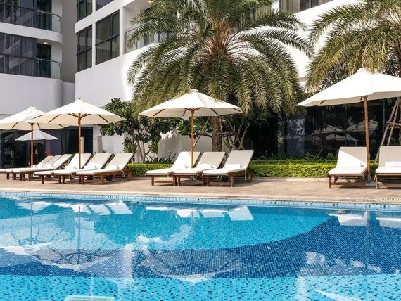 teren hotelu, basen
