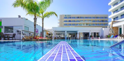 obiekt, teren hotelu, basen