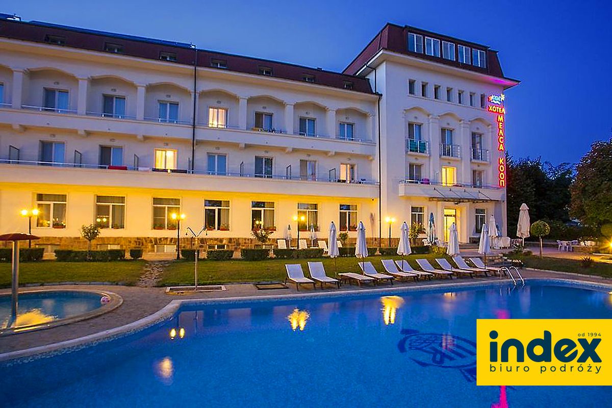 obiekt, teren hotelu, basen