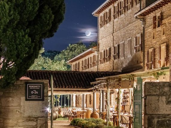 obiekt, teren hotelu, restauracja