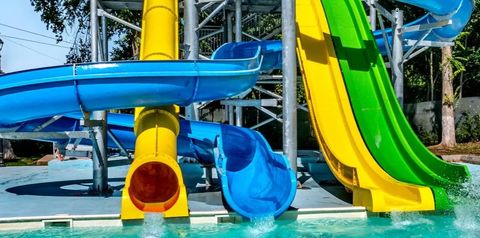 basen, aquapark, zjeżdżalnia