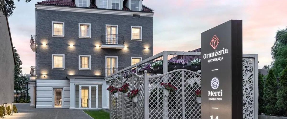 budynek główny, obiekt