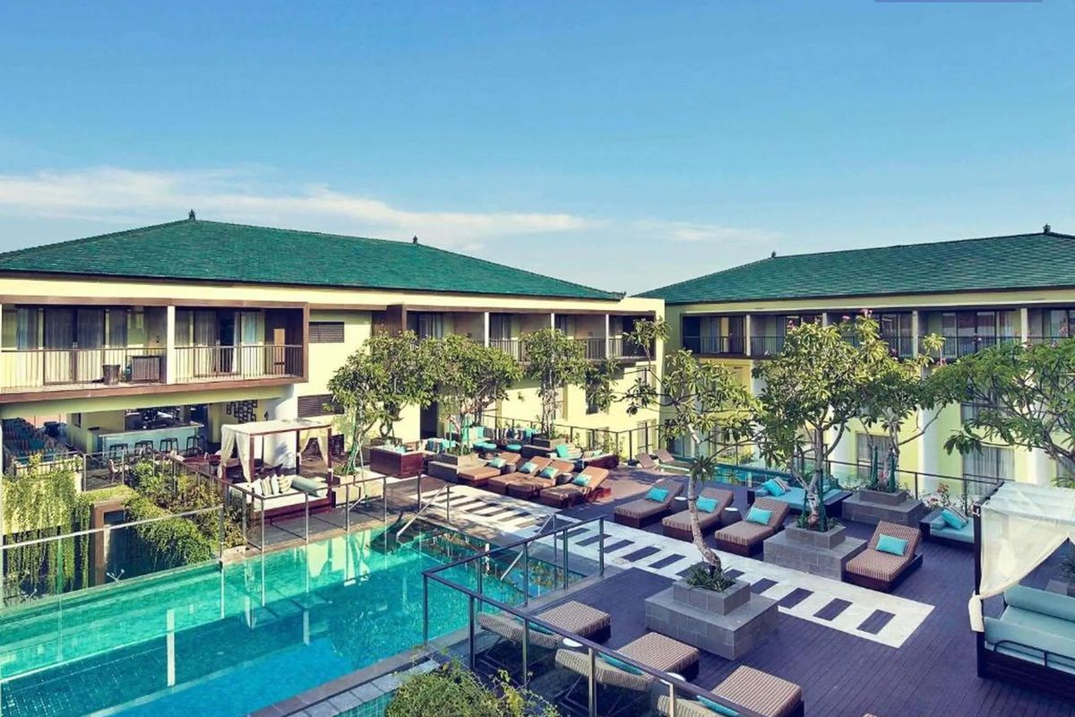 obiekt, teren hotelu, basen