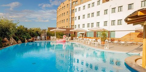 budynek główny, basen