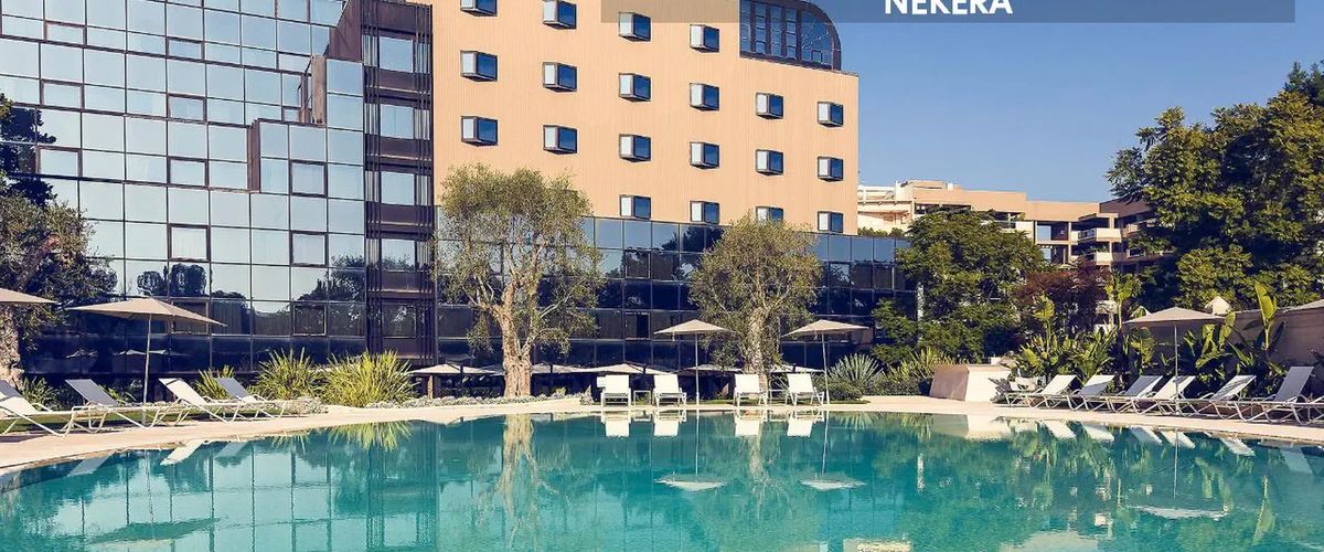 basen, budynek główny