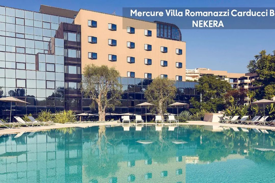 basen, budynek główny