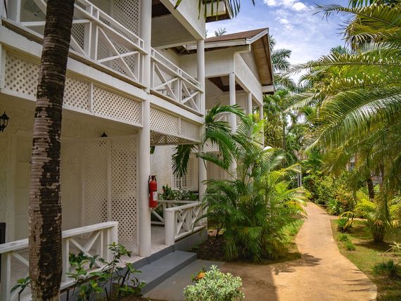 Merrils Beach Resort