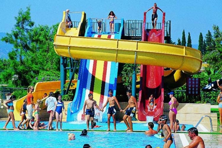 basen, aquapark, zjeżdżalnia