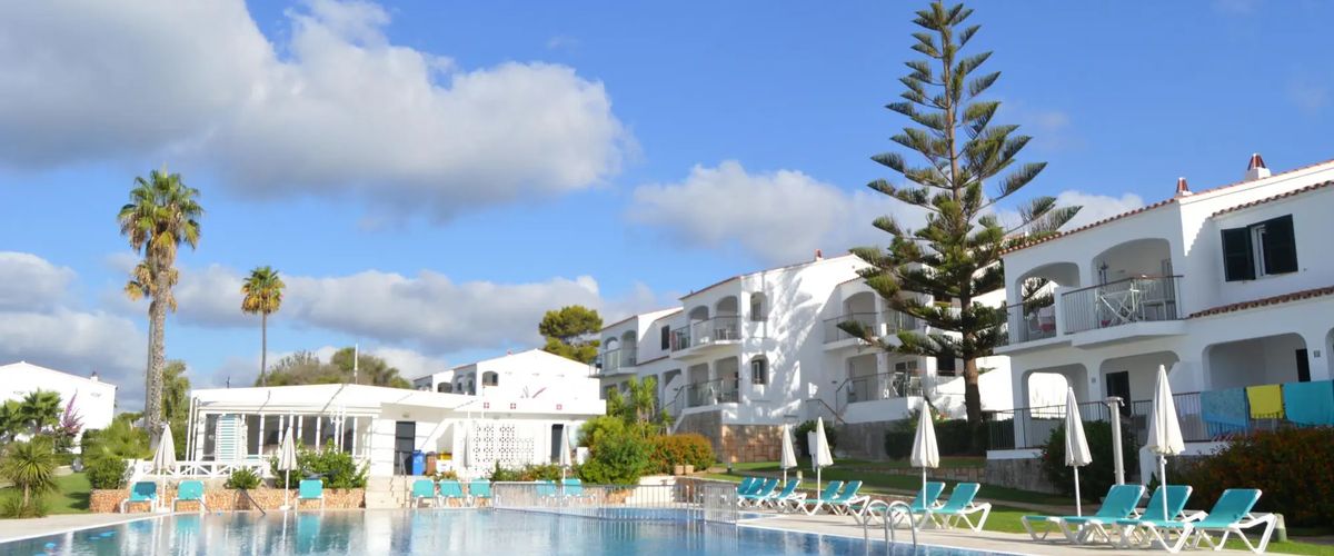 obiekt, teren hotelu, basen