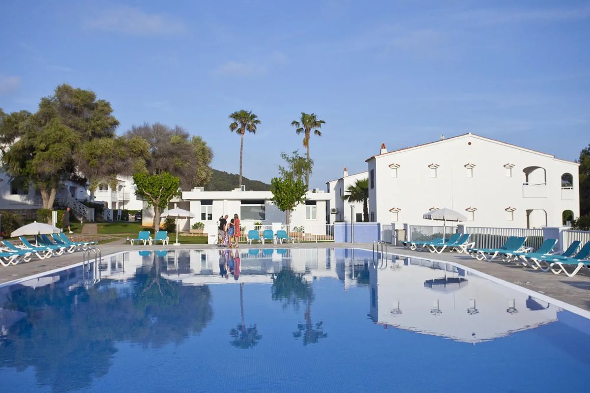 obiekt, teren hotelu, basen