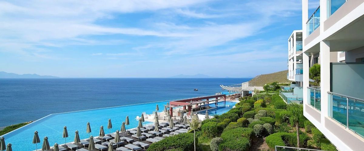obiekt, teren hotelu, basen