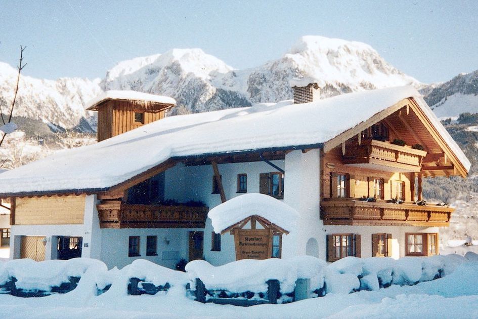 teren hotelu, budynek główny