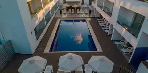 obiekt, teren hotelu, basen