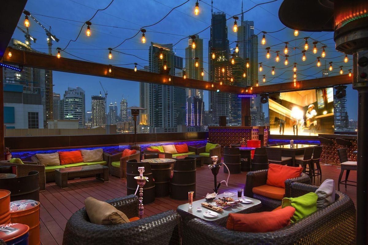 teren hotelu, drink bar