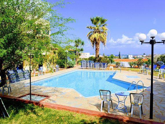 teren hotelu, basen