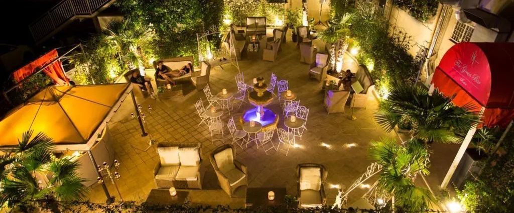 teren hotelu, balkon / taras