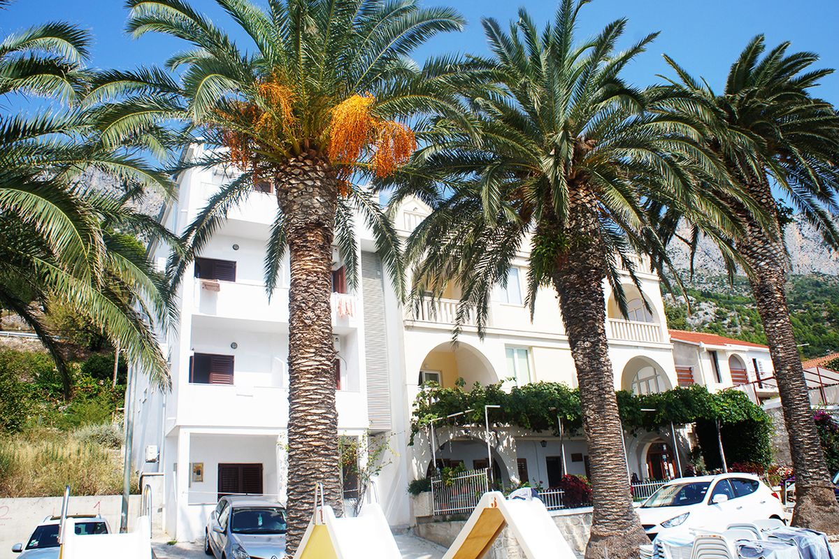 obiekt, budynek główny, teren hotelu