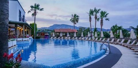 obiekt, teren hotelu, basen