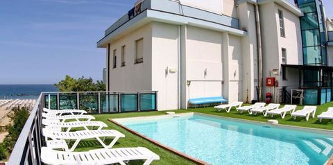 basen, budynek główny