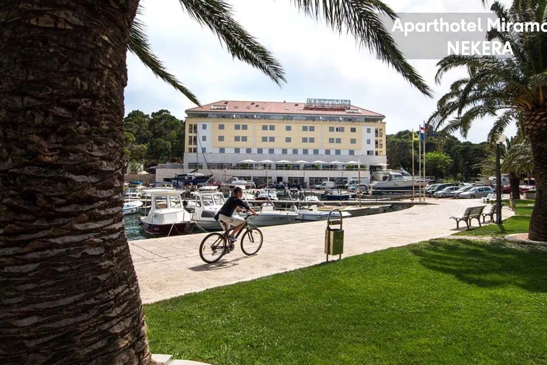 teren hotelu, obiekt