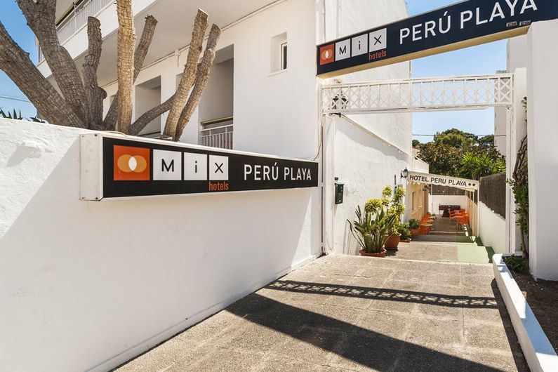 budynek główny, teren hotelu