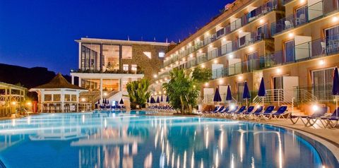 obiekt, teren hotelu, basen