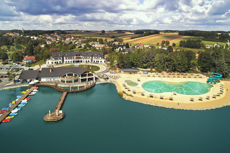 plaża, teren hotelu, budynek główny