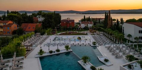 teren hotelu, basen, dla dzieci