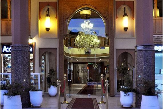 budynek główny, teren hotelu