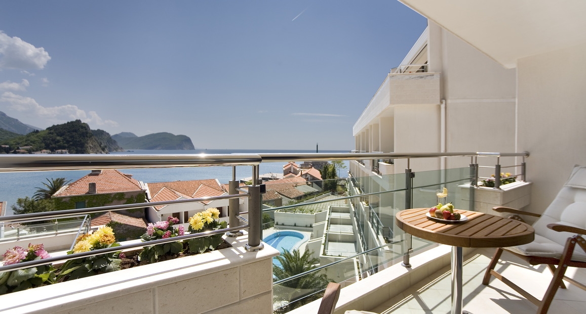 góry, basen, balkon / taras