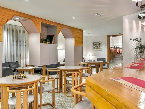Montecarlo (Encamp) 2.5*