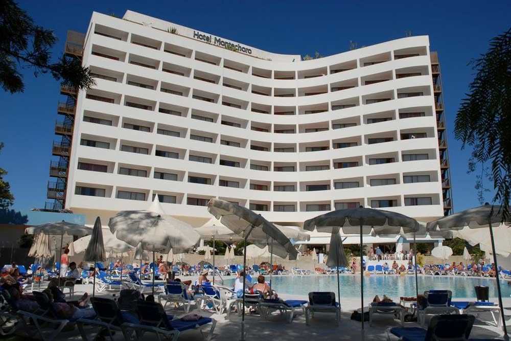 budynek główny, teren hotelu, basen