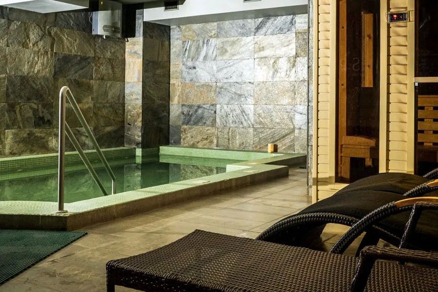 basen, sauna