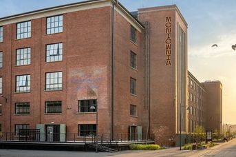 Montownia Lofts & Experience