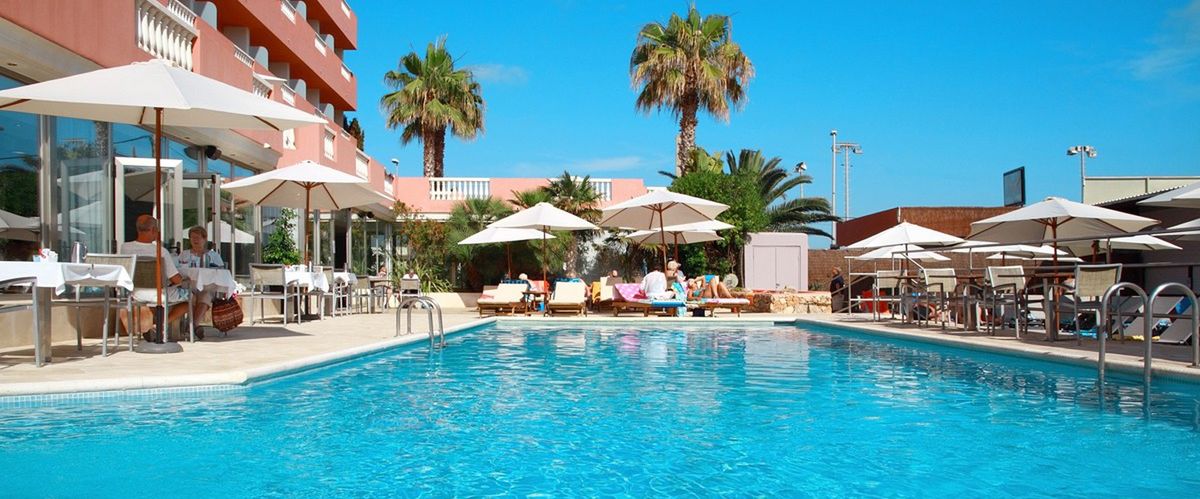 teren hotelu, obiekt, basen