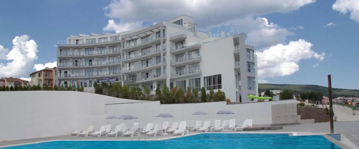 obiekt, teren hotelu, basen