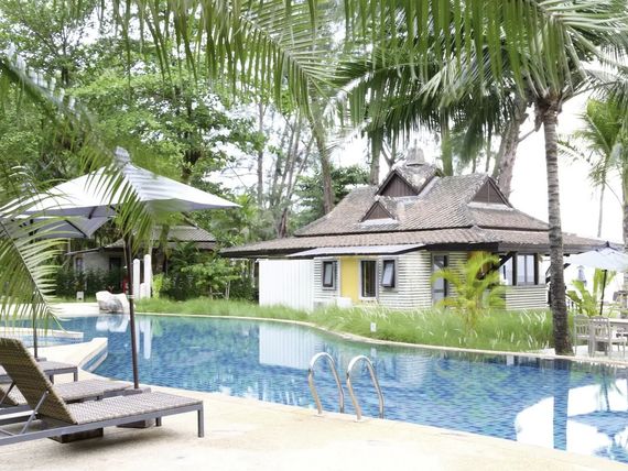 teren hotelu, basen