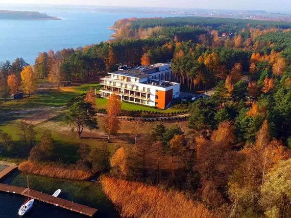 obiekt, teren hotelu